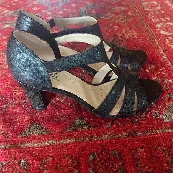 Lifestride soft system women’s size 8.5 black sandals. - Picture 6 of 9